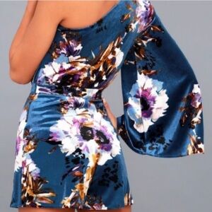 NWT Ali & Jay Love on the Run Romper Velvet Floral One Shoulder Romper